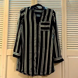 Women Abercrombie& Fitch dress shirt size Small